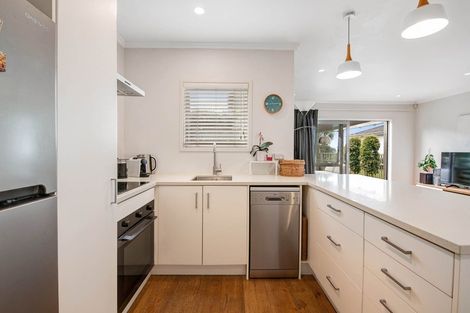 Photo of property in 51 Balboa Drive, Matakatia, Whangaparaoa, 0930
