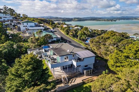 Photo of property in 2 Binnie Street, Paihia, 0200