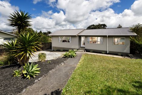 Photo of property in 43 Redwood Drive, Massey, Auckland, 0614