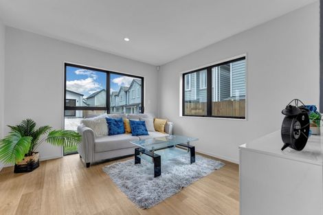 Photo of property in 2 Military Lane, Papakura, 2110