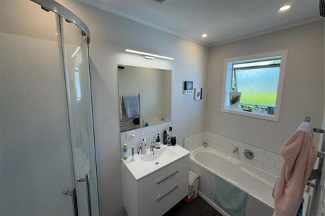 Photo of property in 79a Barrett Street, Westown, New Plymouth, 4310