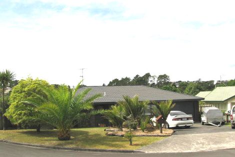 Photo of property in 8 Owl Court, Unsworth Heights, Auckland, 0632