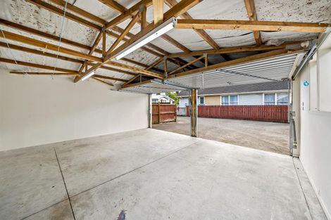 Photo of property in 11a Keeling Road, Henderson, Auckland, 0612