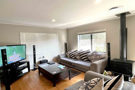 Photo of property in 73 Espalier Drive, Henderson, Auckland, 0612