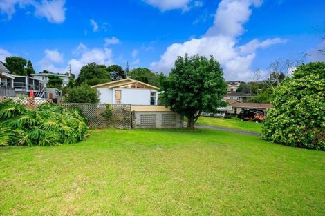 Photo of property in 3 Hamilton Place, Glenfield, Auckland, 0629