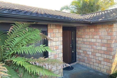 Photo of property in 10a Phoenicia Court, The Gardens, Auckland, 2105