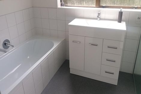 Photo of property in 38 Kapanui Road, Waikanae, 5036