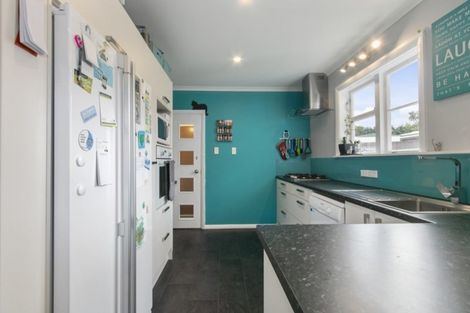 Photo of property in 3 Poole Crescent, Wainuiomata, Lower Hutt, 5014