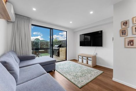 Photo of property in 12 Bei Road, Papakura, 2110