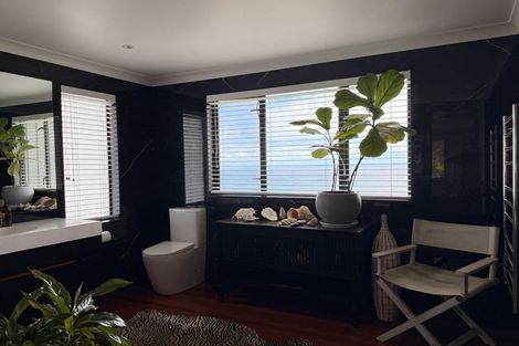 Photo of property in 1 Ngatira Road, Muriwai, Waimauku, 0881