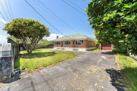 Photo of property in 277 Hobsonville Road, Hobsonville, Auckland, 0618