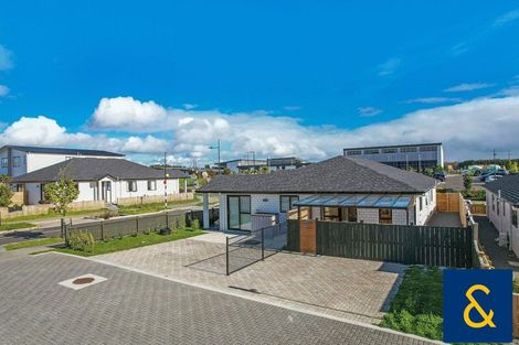 Photo of property in 8 Rorotu Avenue, Karaka, Papakura, 2113