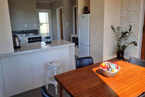 Photo of property in 9 Severn Place, Spotswood, New Plymouth, 4310