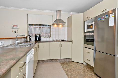 Photo of property in 24 Finchley Place, Hamilton East, Hamilton, 3216