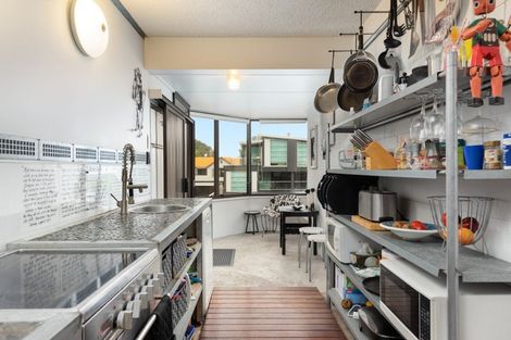 Photo of property in 40 Maunganui Road, Mount Maunganui, 3116
