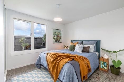 Photo of property in 2/783 Te Atatu Road, Te Atatu Peninsula, Auckland, 0610