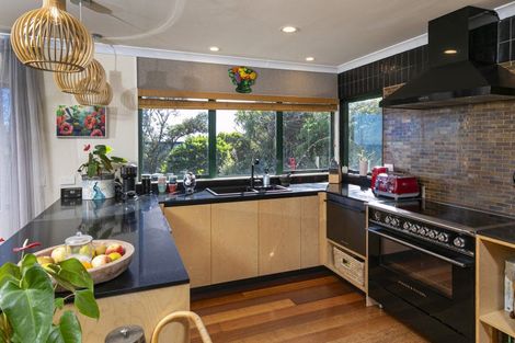 Photo of property in 6 Berridge Road, Muriwai, Waimauku, 0881