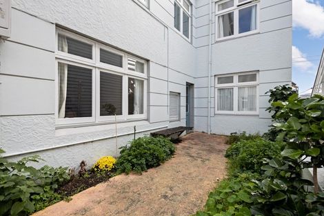Photo of property in 1u6 Rixon Grove, Mount Victoria, Wellington, 6011