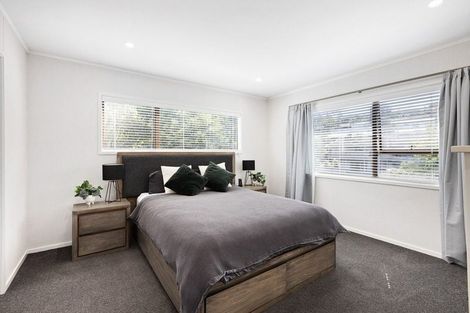 Photo of property in 20 Sandiacre Way, Browns Bay, Auckland, 0630