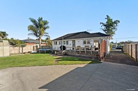 Photo of property in 6 Salas Place, Papakura, 2110