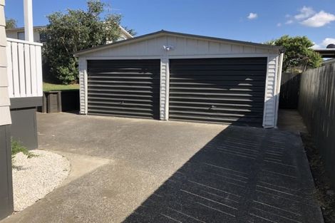 Photo of property in 4 Caringbah Drive, Papatoetoe, Auckland, 2025