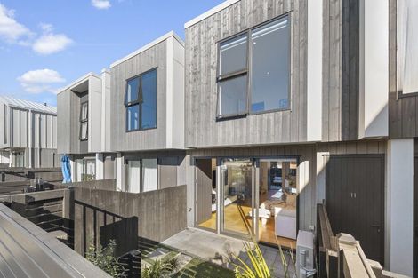 Photo of property in 12/82 East Coast Road, Milford, Auckland, 0620