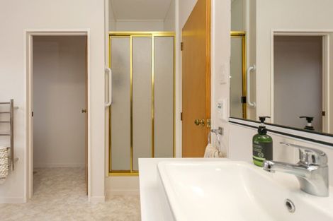 Photo of property in 5 Clarke Grove, Richmond Heights, Taupo, 3330