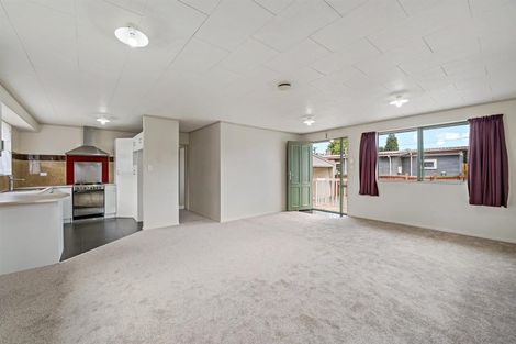 Photo of property in 11a Keeling Road, Henderson, Auckland, 0612