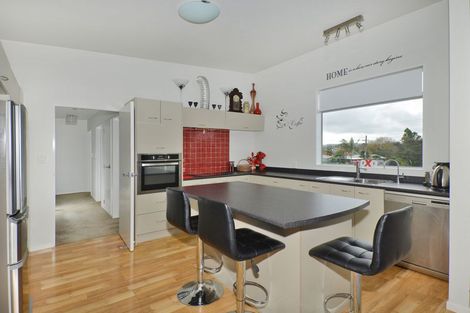 Photo of property in 39 Russell Road, Wainuiomata, Lower Hutt, 5014
