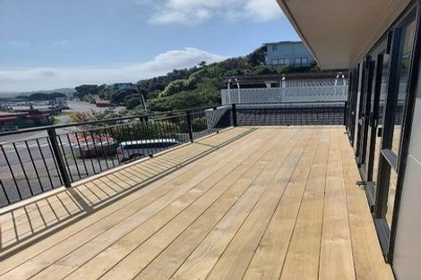 Photo of property in 30a Paremata Crescent, Paremata, Porirua, 5024