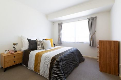 Photo of property in 6 Cresswell Place, Johnsonville, Wellington, 6037