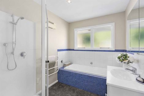 Photo of property in 4 Farnham Place, Ilam, Christchurch, 8041