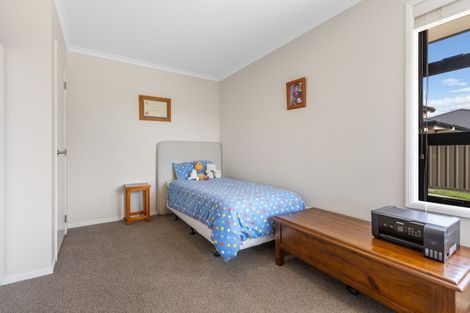 Photo of property in 10 Ta Paora Drive, Bell Block, New Plymouth, 4312