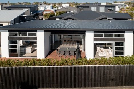 Photo of property in 2 Makura Drive, Papamoa Beach, Papamoa, 3118