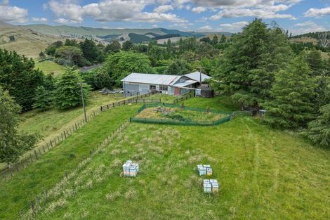 Photo of property in 1544 Kahuranaki Road, Kahuranaki, Havelock North, 4295