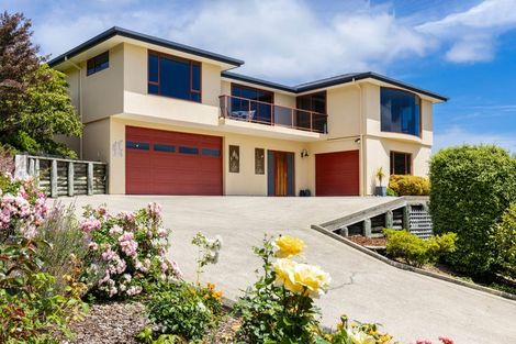 Photo of property in 14 Moana View Road, Waikawa, Picton, 7220