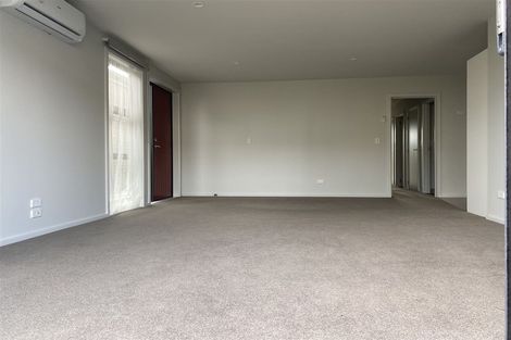 Photo of property in 32 Liberation Road, Papakura, 2110