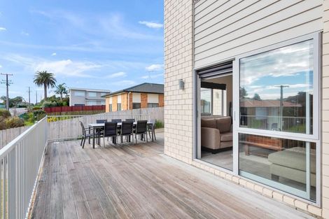 Photo of property in 14a Kotuku Street, Te Atatu Peninsula, Auckland, 0610