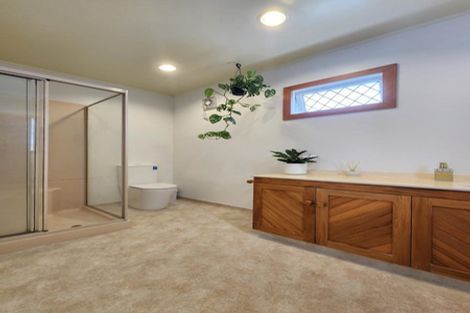 Photo of property in 6 Ridge Lane, New Plymouth, 4310