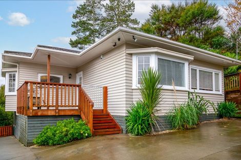 Photo of property in 518e West Coast Road, Oratia, Auckland, 0604