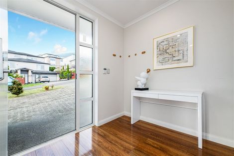 Photo of property in 42 San Prospero Crescent, Henderson, Auckland, 0612