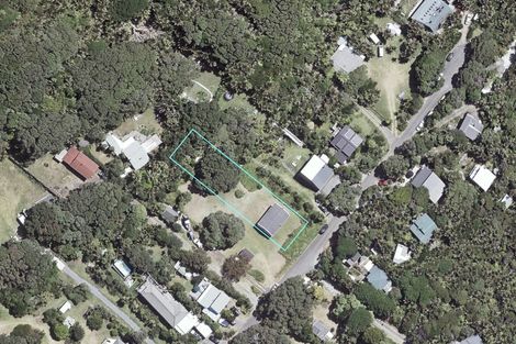 Photo of property in 118 Garden Road, Piha, 0772