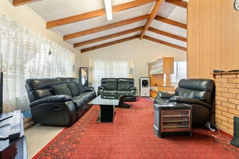 Photo of property in 20 Doone Place, Massey, Auckland, 0614