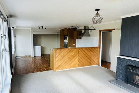 Photo of property in 19 Miro Street, Merrilands, New Plymouth, 4312