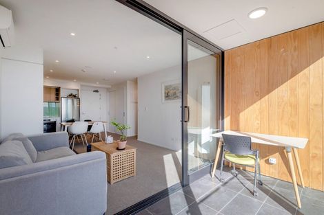Photo of property in 1 Buscomb Avenue, Henderson, Auckland, 0610