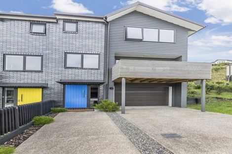 Photo of property in 15 Holystone Road, Whitby, Porirua, 5024