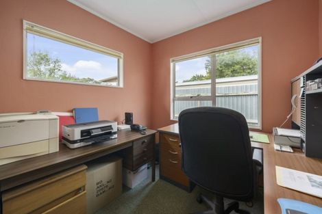 Photo of property in 49a John F Kennedy Drive, Milson, Palmerston North, 4414