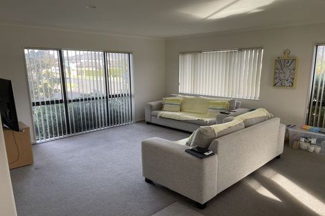 Photo of property in 2 Beros Place, Flat Bush, Auckland, 2016