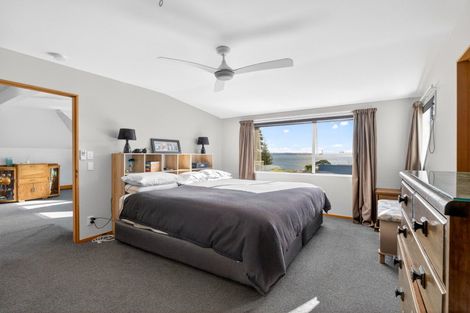 Photo of property in 15 Du Fresne Place, Russell, 0202