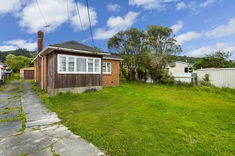 Photo of property in 70 Main Road, Wainuiomata, Lower Hutt, 5014
